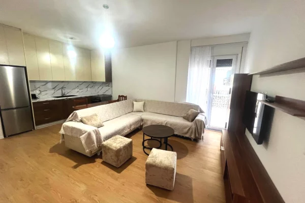 Shtepi me qera 1+1 ne Tirane - 600 Euro