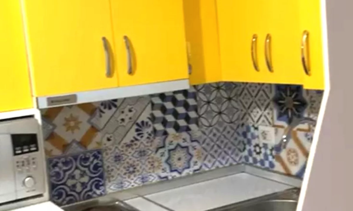 Shtepi me qera Apartament ne Tirane, 1+1, Mobilimi E mobiluar, Pagesa 500  Euro.