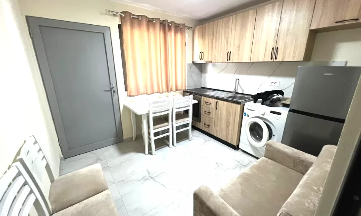 Shtepi me qera Apartament ne Tirane, 1+1, Mobilimi E mobiluar, Pagesa 350  Euro.