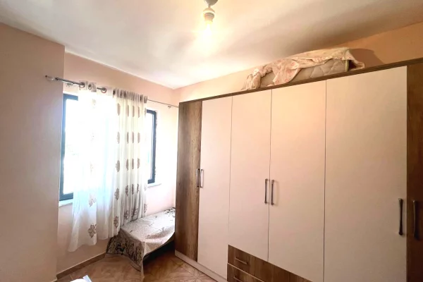 Shtepi me qera Apartament ne Tirane, 1+1, Mobilimi E mobiluar, Pagesa 450  Euro.