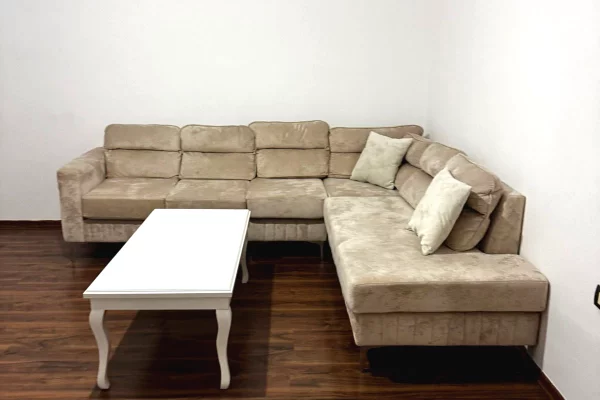 Shtepi me qera Apartament ne Tirane, 2+1, Mobilimi E mobiluar, Pagesa 450  Euro.