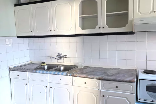 Shtepi me qera Apartament ne Tirane, 1+1, Mobilimi E mobiluar, Pagesa 550  Euro.