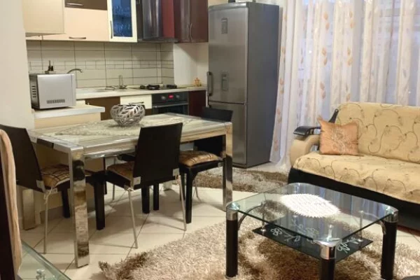  Jepet Apartament  me Qera 2+1+2 ne Astir