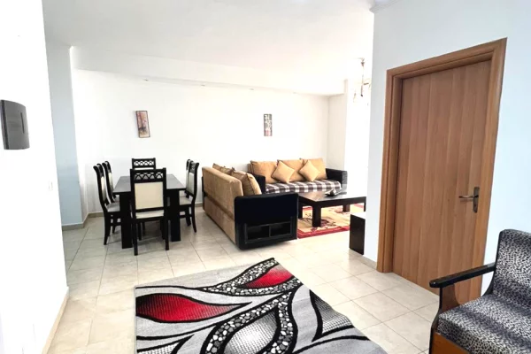 Shtepi me qera Apartament ne Tirane, 2+1, Mobilimi E mobiluar, Pagesa 450  Euro.