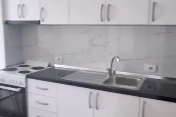 Shtepi me qera Apartament ne Tirane, 1+1, Mobilimi E mobiluar, Pagesa 400  Euro.