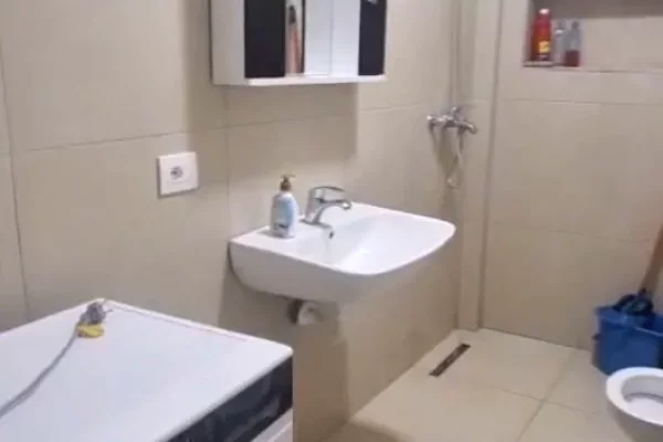 Shtepi me qera Apartament ne Tirane, 1+1, Mobilimi E mobiluar, Pagesa 400  Euro.