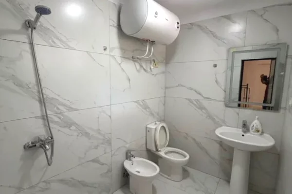 Shtepi me qera Apartament ne Tirane, 1+1, Mobilimi E mobiluar, Pagesa 420  Euro.
