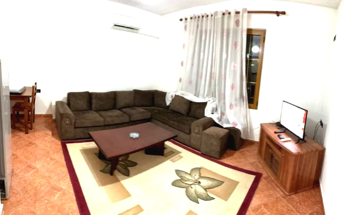 Shtepi me qera Apartament ne Tirane, 1+1, Mobilimi E mobiluar, Pagesa 500  Euro.