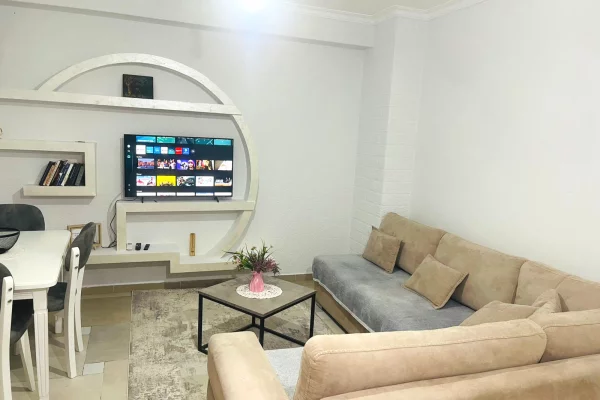 Jepet Apartament me Qira 2+1 ne Astir, 500 MIJE LEKE