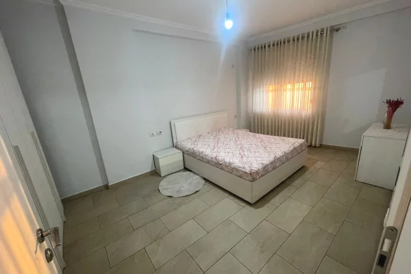 Shtepi me qera Apartament ne Tirane, 2+1, Mobilimi E mobiluar, Pagesa 500  Euro.