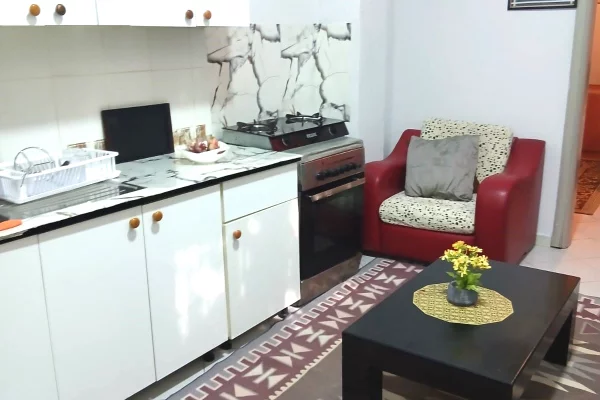 🏠 Jepet me Qera Apartament 1+1 pranë Selvisë ne Qender te Tiranes, 400 MIJE LEKE