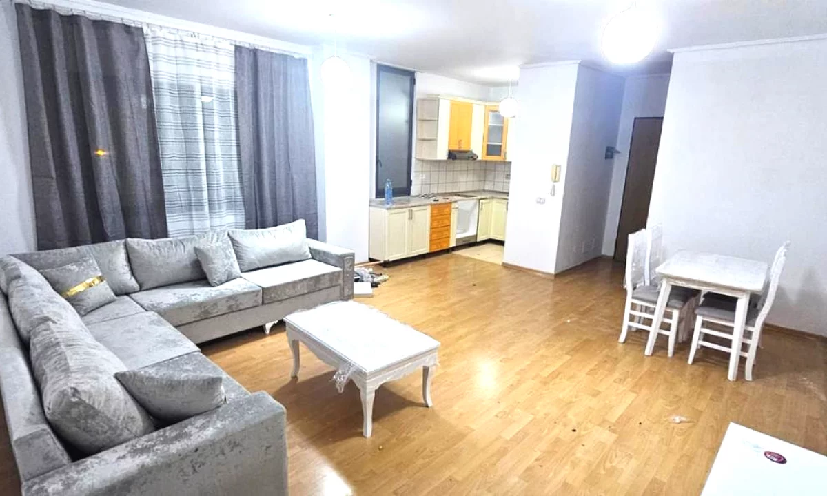 Shtepi me qera Apartament ne Tirane, 2+1, Mobilimi E mobiluar, Pagesa 500  Euro.