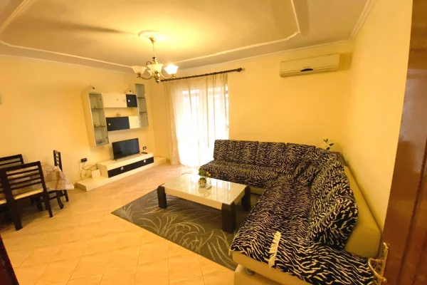 Shtepi me qera 2+1 ne Tirane - 600 Euro