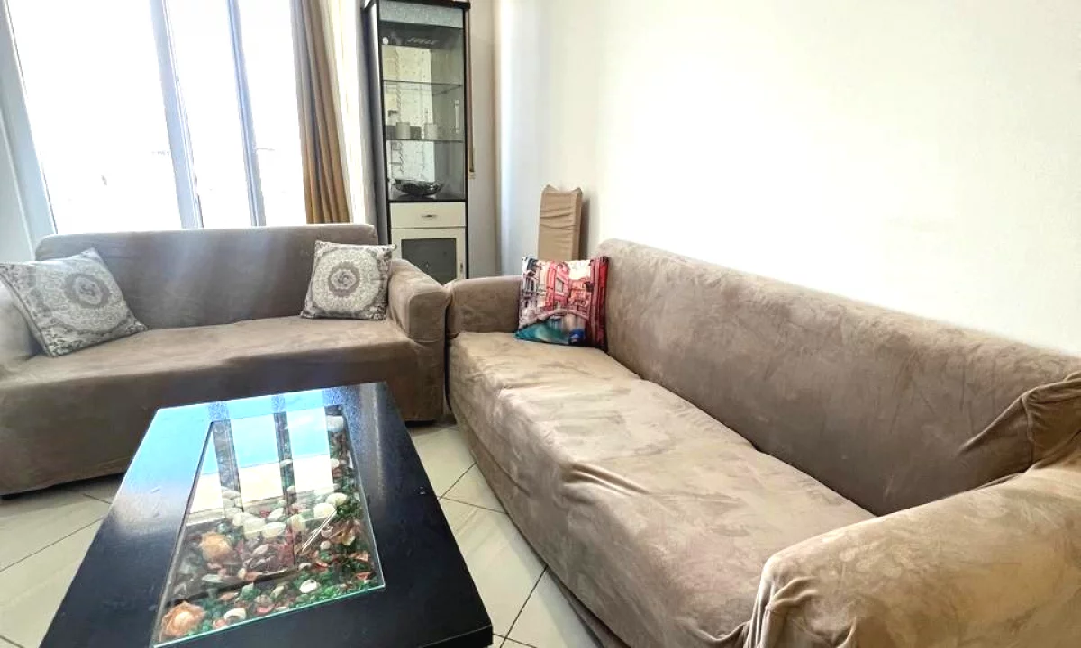Shtepi me qera Apartament ne Tirane, 1+1, Mobilimi E mobiluar, Pagesa 400  Euro.