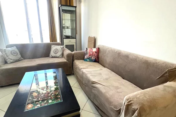 Shtepi me qera 1+1 ne Tirane - 400 Euro