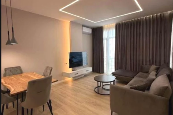 Shtepi me qera 1+1 ne Tirane - 450 Euro