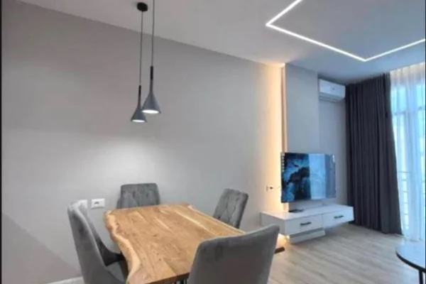 Shtepi me qera Apartament ne Tirane, 1+1, Mobilimi E mobiluar, Pagesa 450  Euro.