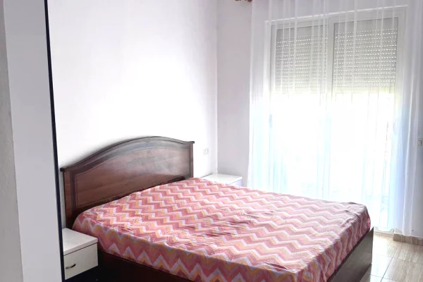 Shtepi me qera Apartament ne Tirane, 2+1, Mobilimi E mobiluar, Pagesa 470  Euro.