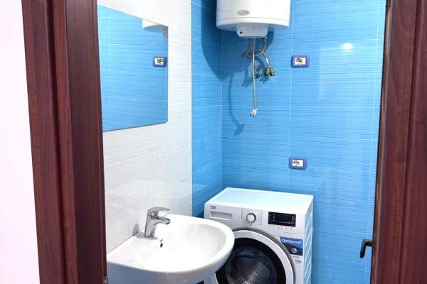 Shtepi me qera Apartament ne Tirane, 2+1, Mobilimi E mobiluar, Pagesa 470  Euro.