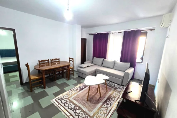 Shtepi me qera Apartament ne Tirane, 1+1, Mobilimi E mobiluar, Pagesa 500  Euro.