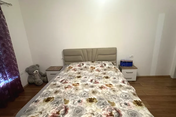 Shtepi me qera Apartament ne Tirane, 2+1, Mobilimi E mobiluar, Pagesa 550  Euro.