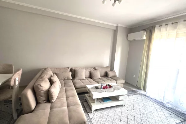 Shtepi me qera 2+1 ne Tirane - 550 Euro