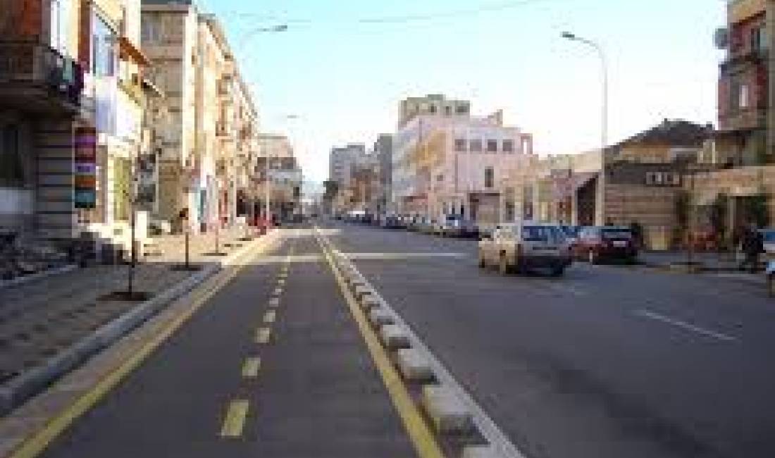 Ambjent biznesi ne rruge kryesore me Qera te rruga e barrikadave 