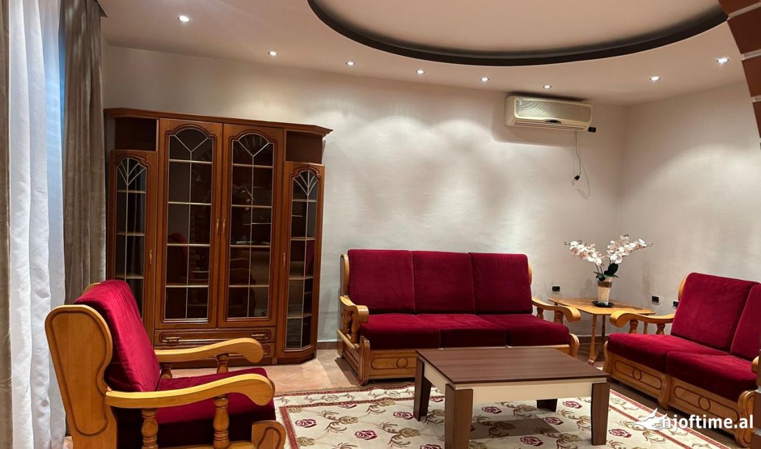 Shtepi me qera Apartament ne Tirane, 2+1, Mobilimi E mobiluar, Pagesa 600  Euro.