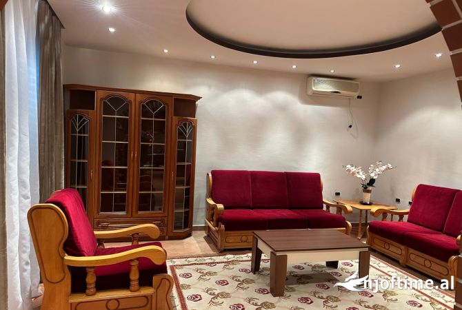 Jepet me Qera Kati I pare I nje vile +post parkimi ne Selite 