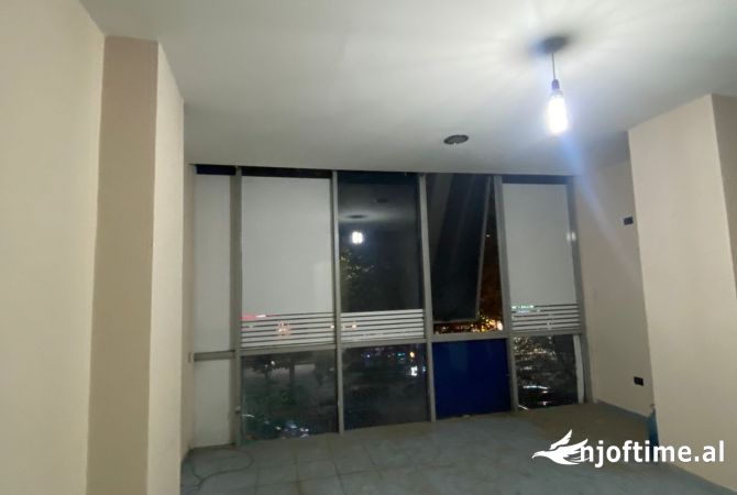 Urgjence ne shitje 📌Ambjent biznesi ne shitje ne Xhamllik 