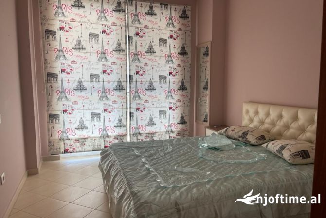 Shtepi me qera Apartament ne Tirane, 2+1, Mobilimi E mobiluar, Pagesa 550  Euro.