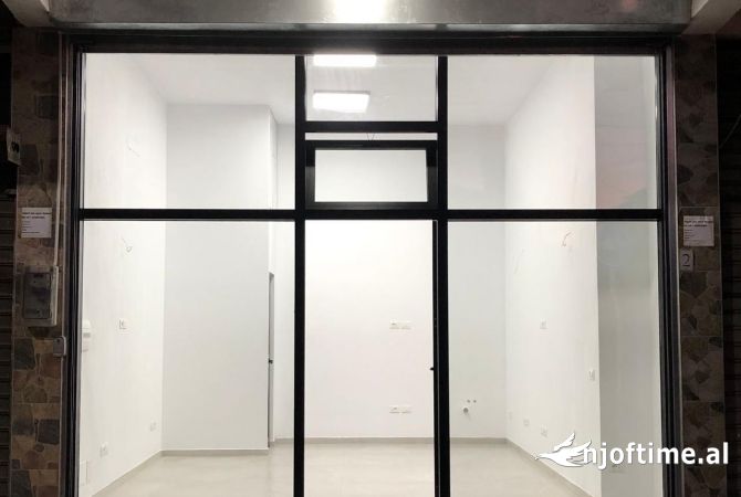 Ambjent biznesi me Qera 📍Rruga Riza cerova 