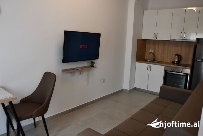 Shtepi ne shitje Apartament ne Tirane, 1+1, Mobilimi E mobiluar, Pagesa 107,000  Euro.
