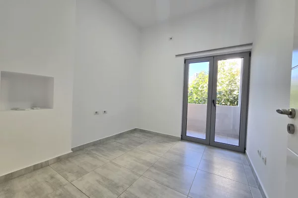 Business Property for Rent 3+1 in Tirana - 500 Euro