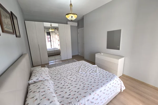 Shtepi me qera Apartament ne Tirane, 2+1, Mobilimi E mobiluar, Pagesa 600  Euro.