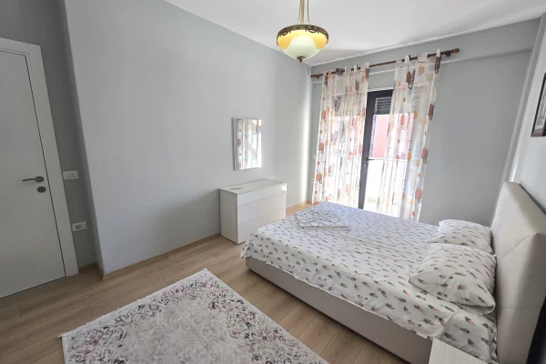 Shtepi me qera Apartament ne Tirane, 2+1, Mobilimi E mobiluar, Pagesa 600  Euro.
