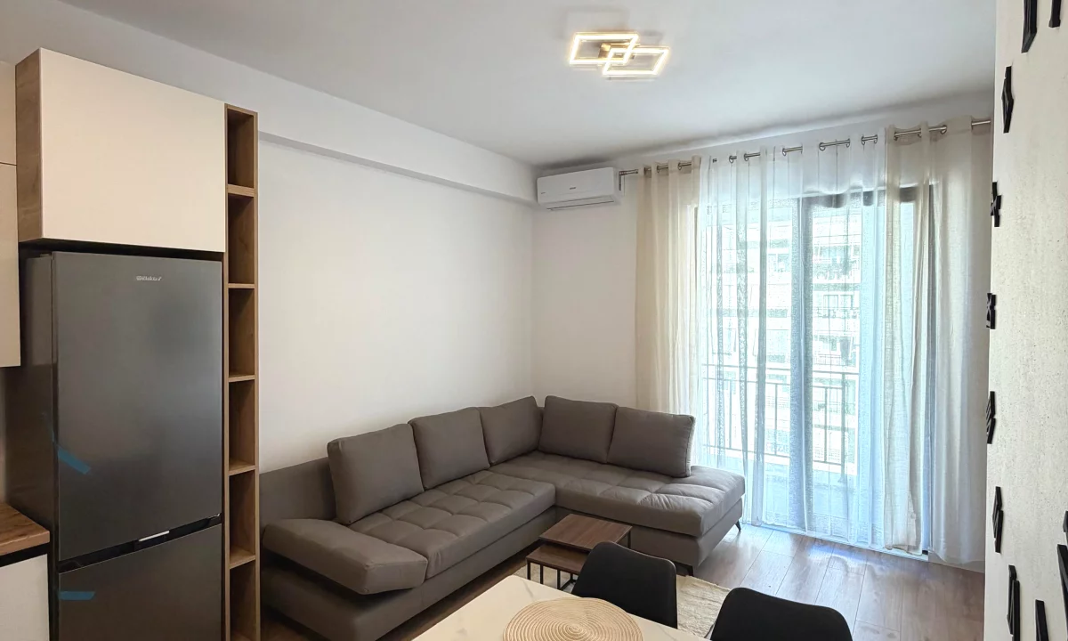 Shtepi me qera Apartament ne Tirane, 1+1, Mobilimi E mobiluar, Pagesa 450  Euro.