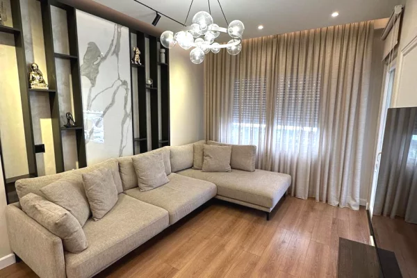 Shtepi me qera Apartament ne Tirane, 1+1, Mobilimi E mobiluar, Pagesa 500  Euro.