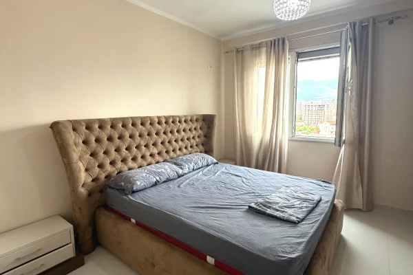 Shtepi me qera Apartament ne Tirane, 2+1, Mobilimi E mobiluar, Pagesa 550  Euro.