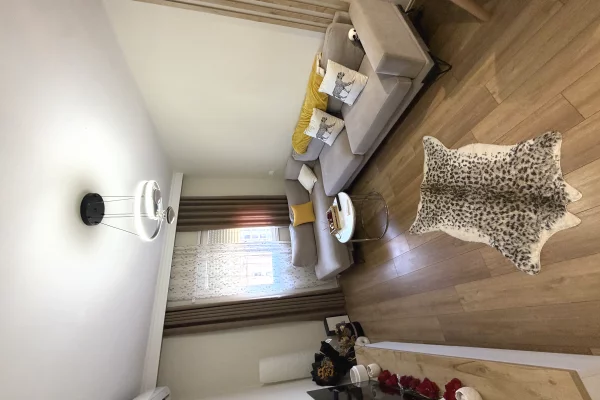 AsrirJepet me qera apartament 1+1 cmimi 450 mije leke