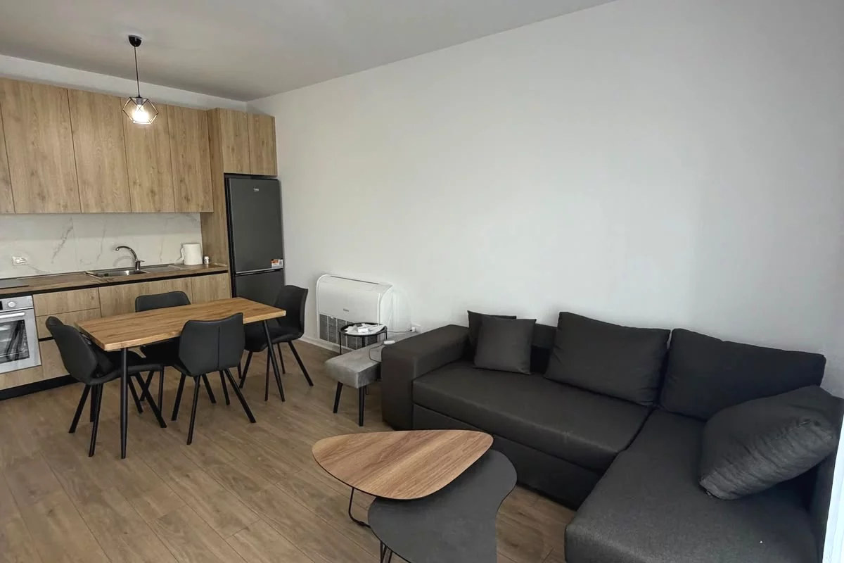 Shtepi me qera Apartament ne Tirane, 2+1, Mobilimi E mobiluar, Pagesa 800  Euro.