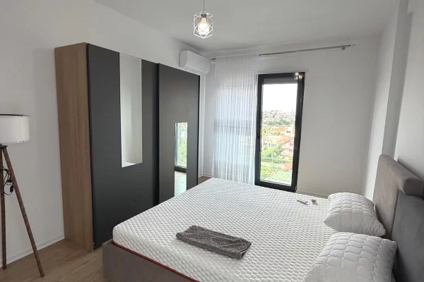 Shtepi me qera Apartament ne Tirane, 2+1, Mobilimi E mobiluar, Pagesa 800  Euro.