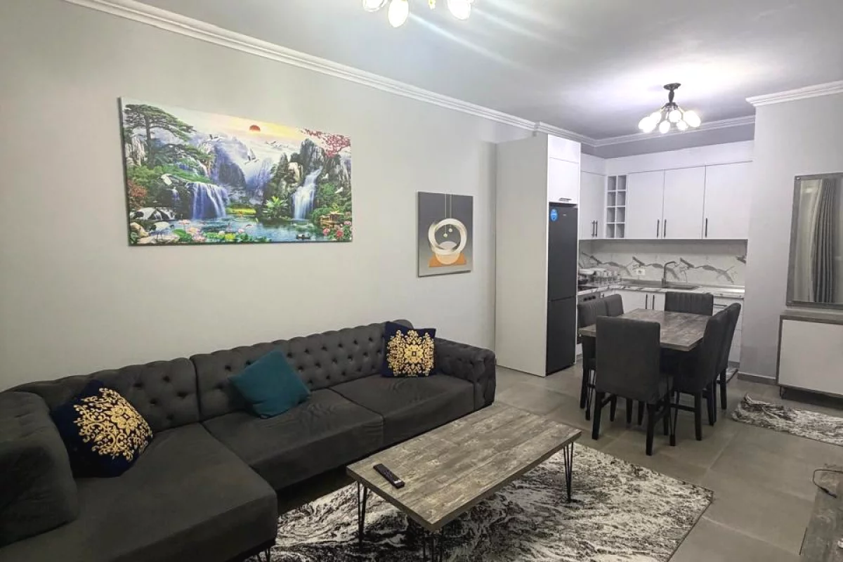 Shtepi me qera Apartament ne Tirane, 2+1, Mobilimi E mobiluar, Pagesa 55,000  Leke.