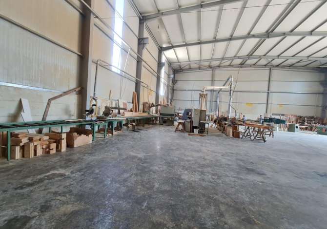 Ambient biznesi me qera 4+1 ne Tirane - 2,500 Euro