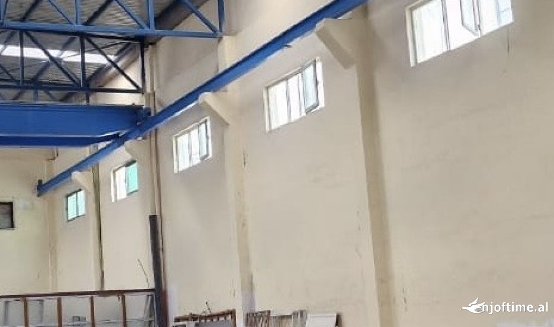 Jepet magazine me qera 800 m2 ne Autostrden Tirane - Durres📍