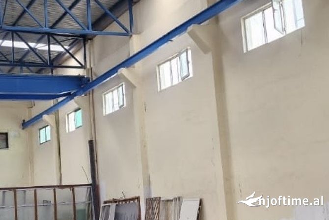 Jepet magazine me qera 800 m2 ne Autostrden Tirane - Durres📍