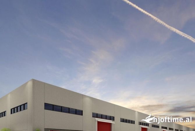 Jepet magazine me qera 1000 m2 dhe lartrsi 9 m ne Vore📍