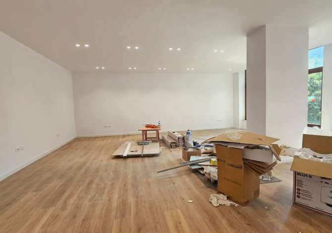 Jepet ambient me qera , studio , kopesht , kurse