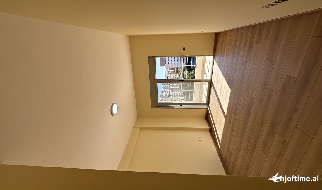 Appartamento in vendita a Tirana 2+1, Vuoto