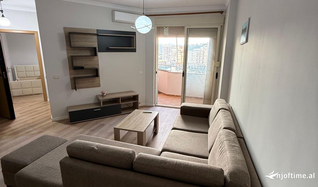 Appartamento in vendita a Tirana 1+1, Arredato